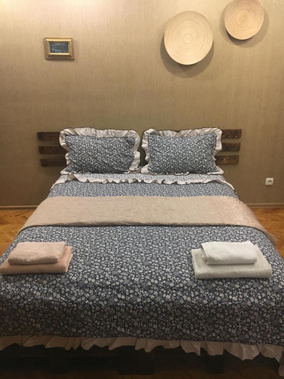 Kvartira Na Krakivskiy 12 , 52 Apartman Kijev Kültér fotó